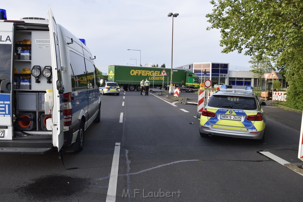 Schwerer Motorrad Unfall Feldkassel Robert Boschstr Edsel Fordstr P024.JPG - Miklos Laubert